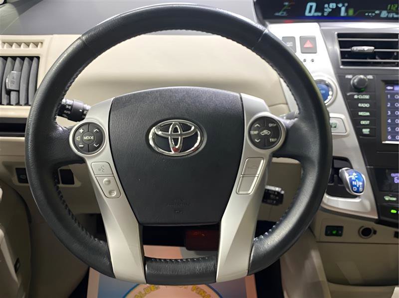 Used 2014 Toyota Prius V Five image 13