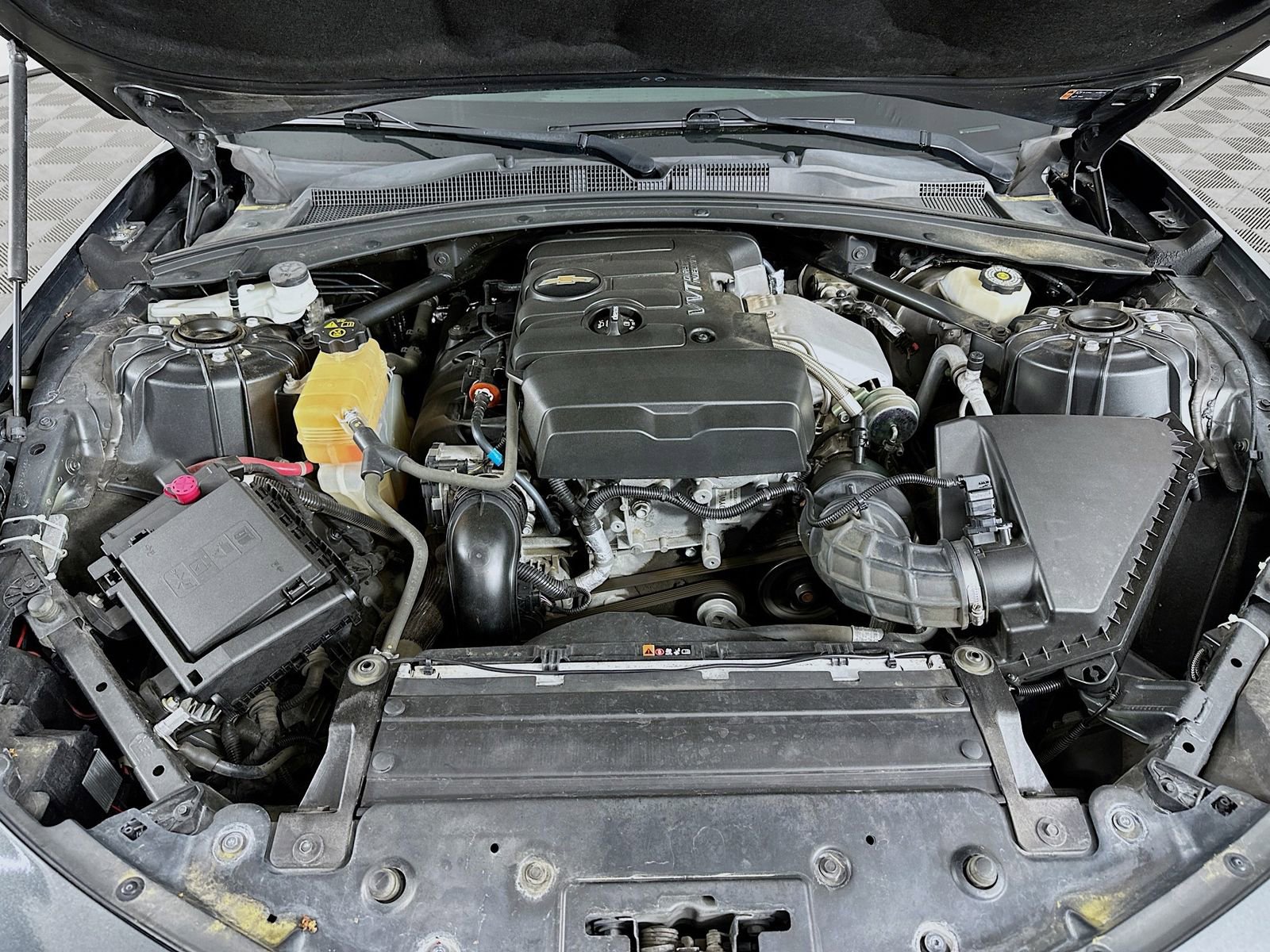 Used 2016 Chevrolet Camaro LT RWD image 28