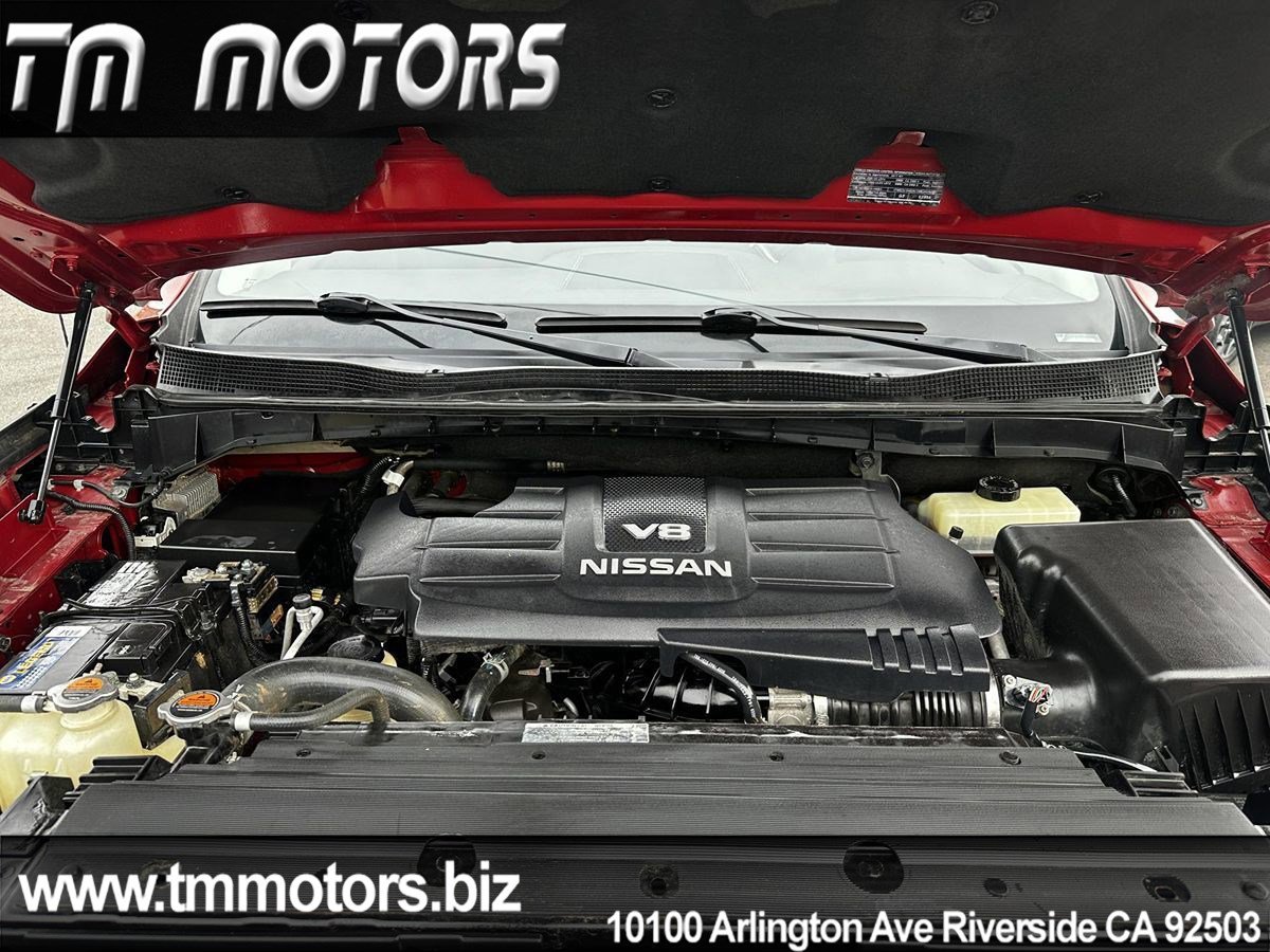 Used 2017 Nissan Titan SV image 23