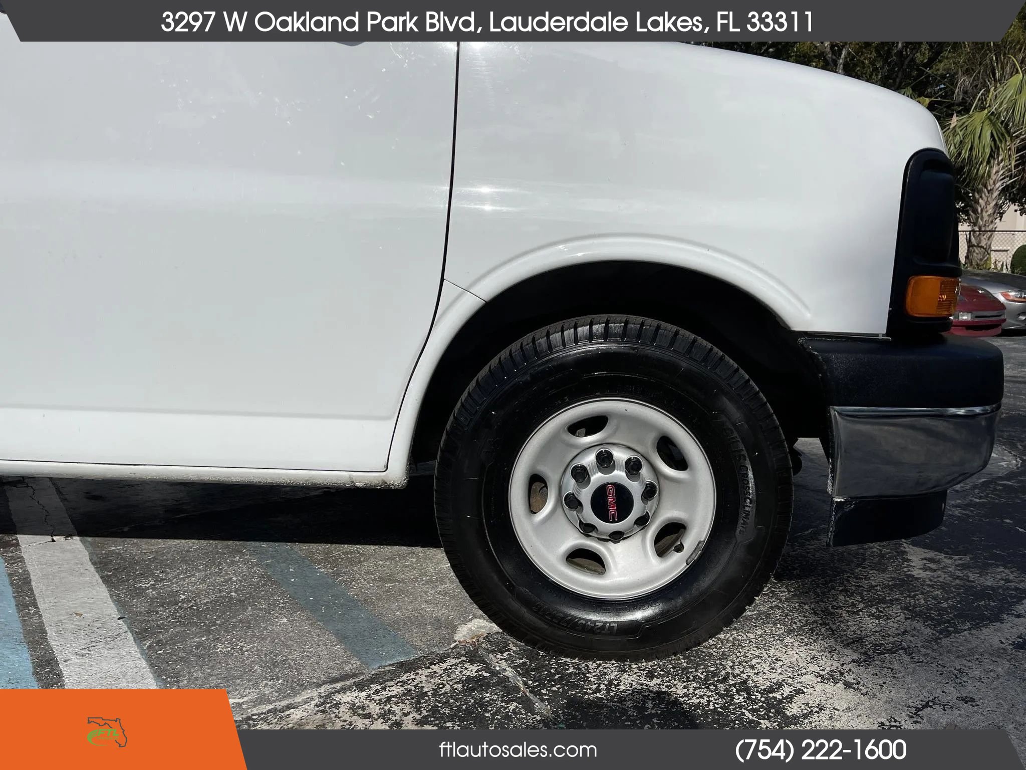 Used 2017 GMC Savana 3500 Extended image 15