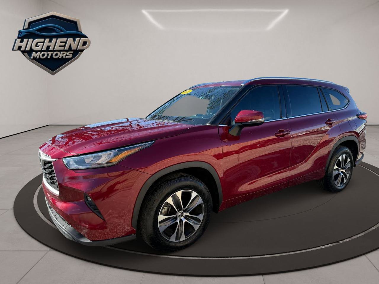 Used 2020 Toyota Highlander XLE FWD image 3