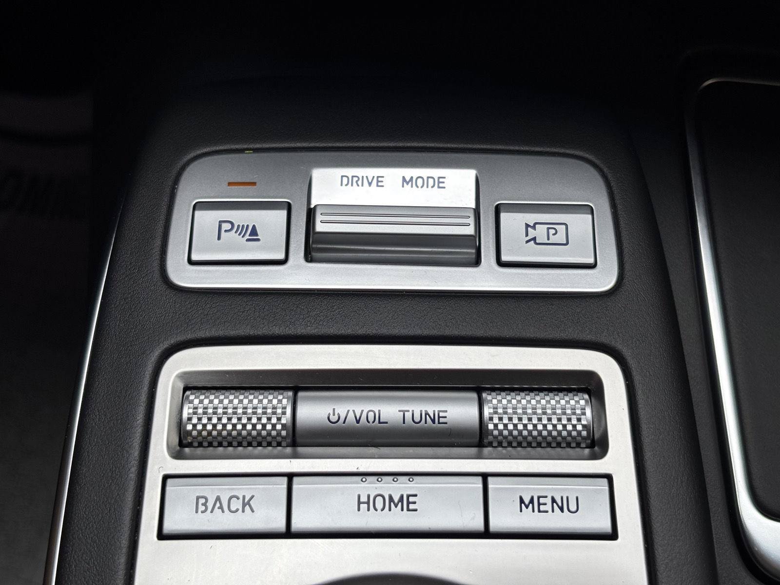 Used 2024 Genesis GV70 2.5T w/ Advanced Package AWD/4WD image 20