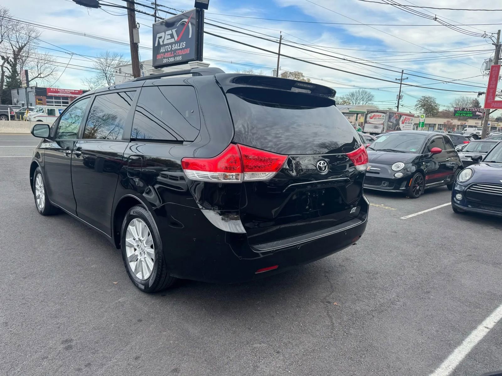 Used 2013 Toyota Sienna Limited image 6