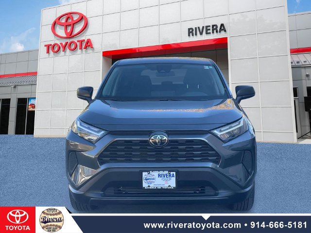 Used 2023 Toyota RAV4 LE AWD/4WD image 2