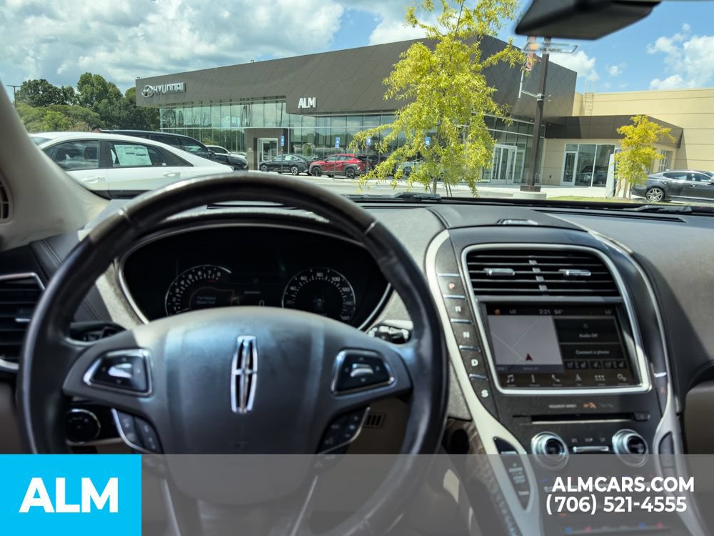 Used 2017 Lincoln MKX Reserve w/ Driver Assistance Package AWD/4WD image 23