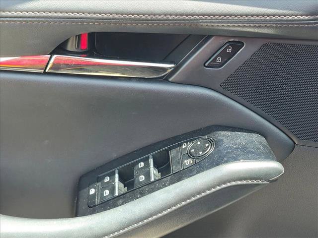 Used 2023 MAZDA MAZDA3 s FWD image 13