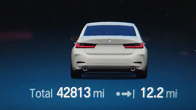 Used 2024 BMW 330i Sedan image 11