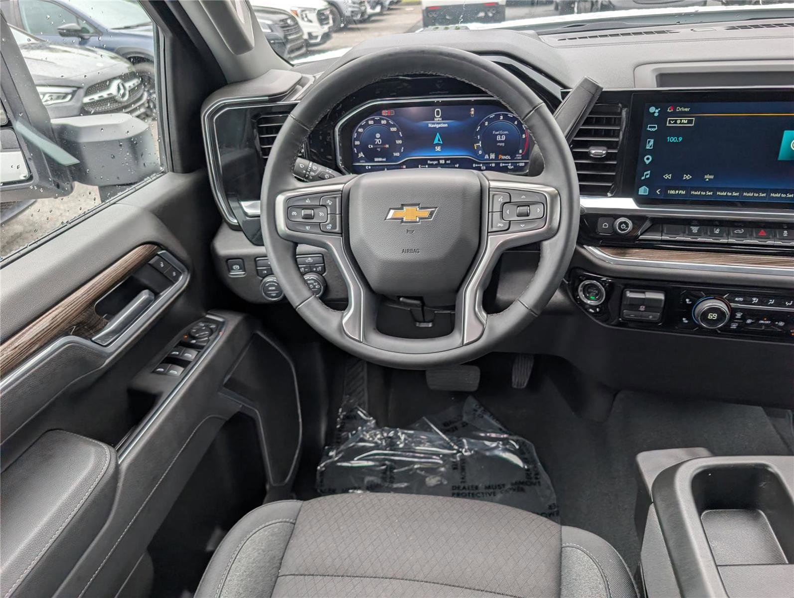 Used 2025 Chevrolet Silverado 2500 LT w/ Convenience Package AWD/4WD image 17