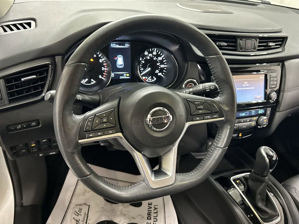 Used 2017 Nissan Rogue SL w/ SL Premium Package AWD/4WD image 4