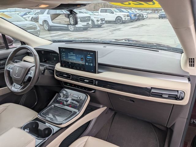 Used 2023 Lincoln Nautilus AWD w/ Premium Package image 21