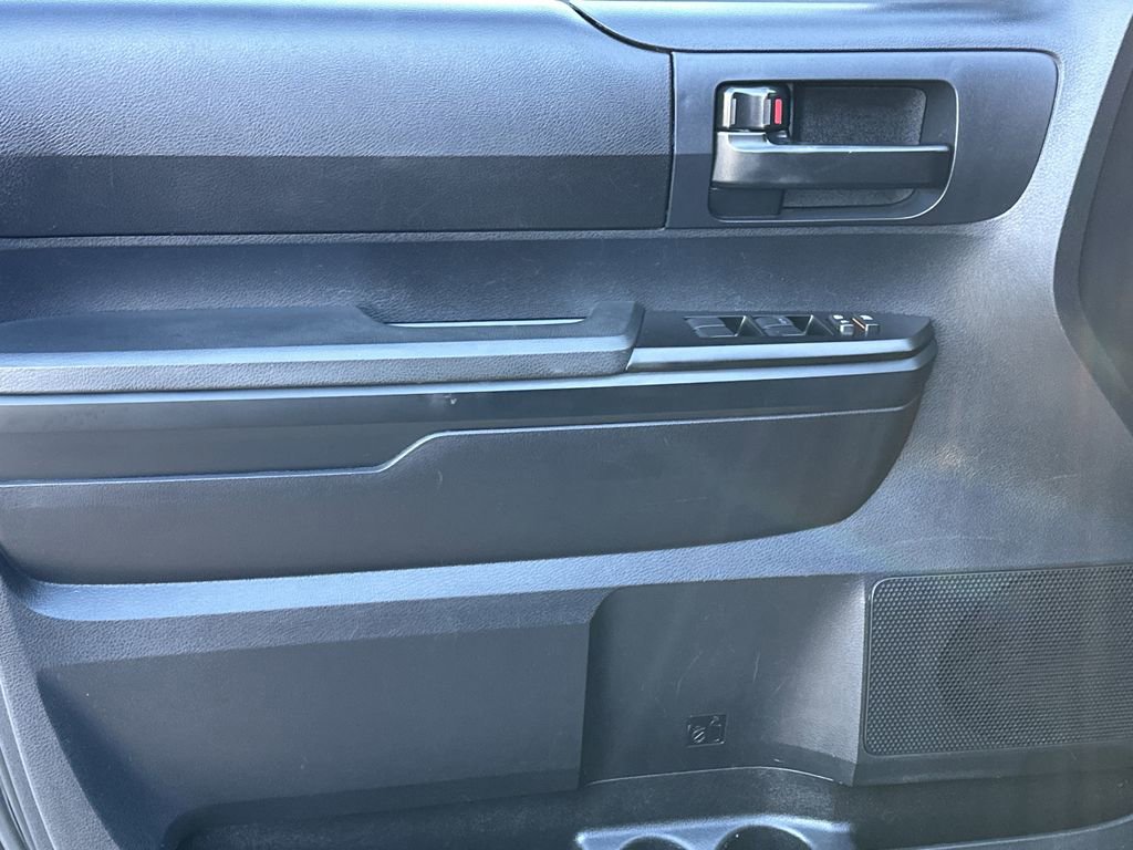 Used 2015 Toyota Tundra SR w/ Tow Package image 10