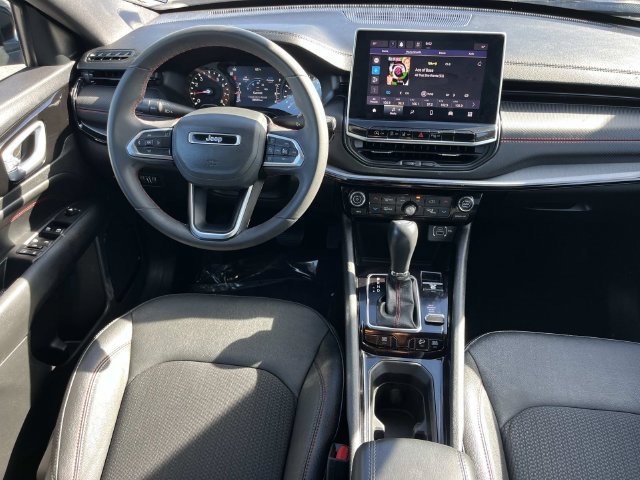 Used 2024 Jeep Compass Trailhawk AWD/4WD image 15