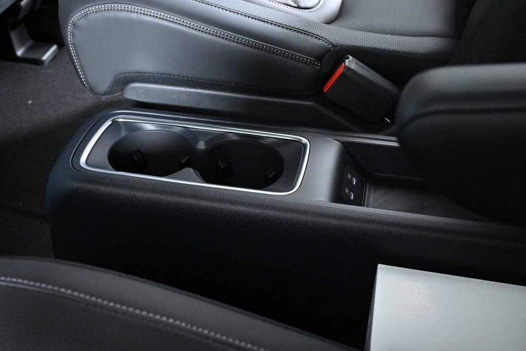 New 2025 Nissan Armada Platinum Reserve image 28