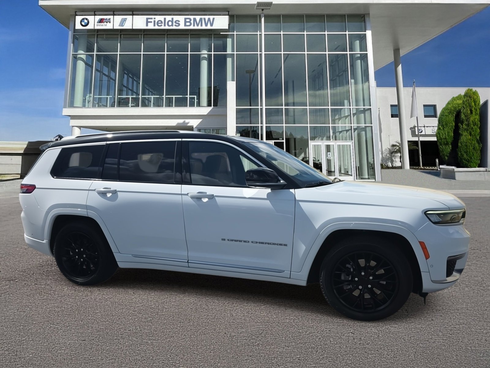 Used 2023 Jeep Grand Cherokee L Summit w/ Advanced Protech Group IV