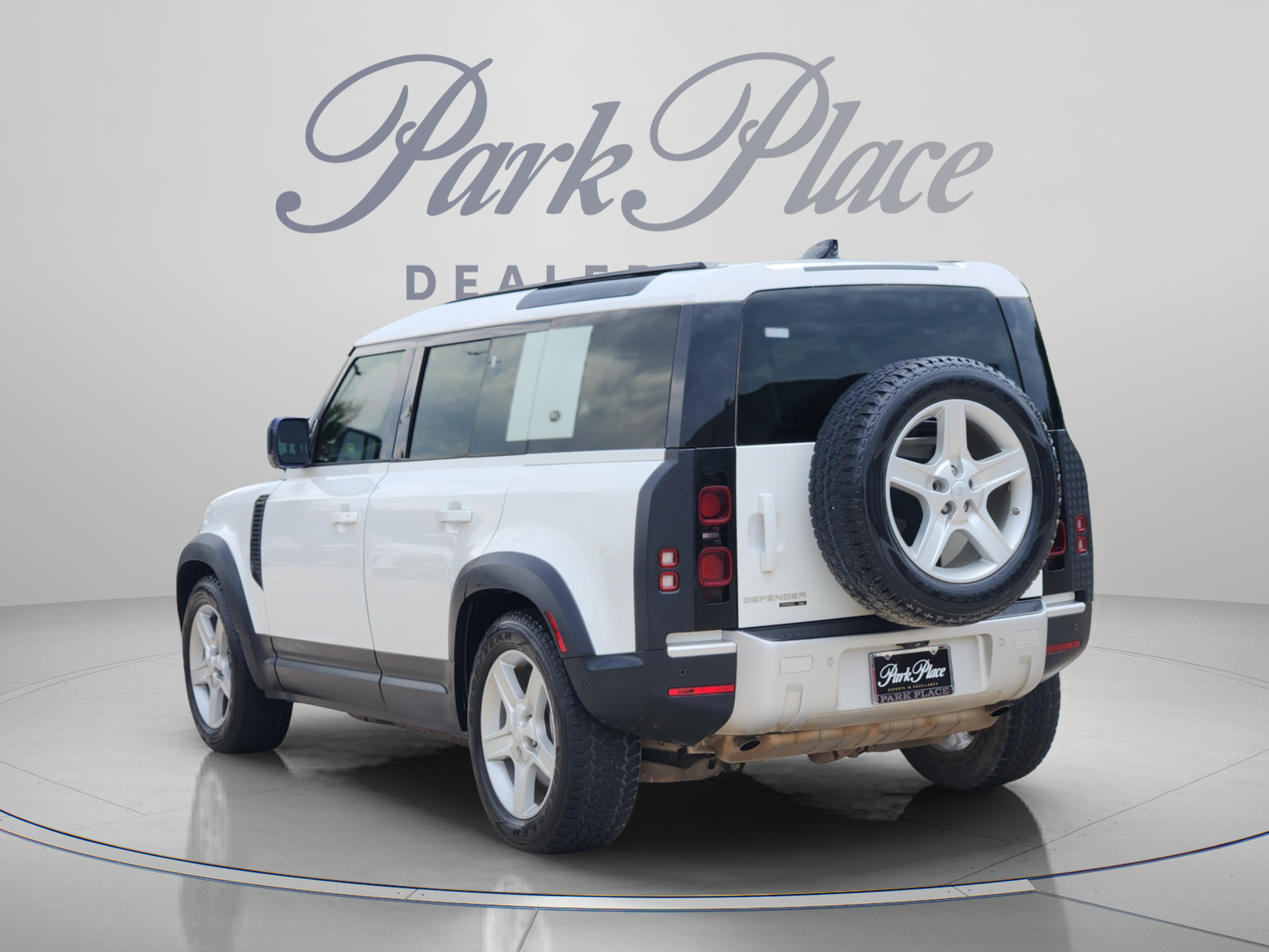 Used 2020 Land Rover Defender 110 SE AWD/4WD image 3