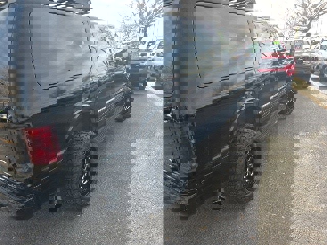 Used 2000 Ford Excursion XLT image 3