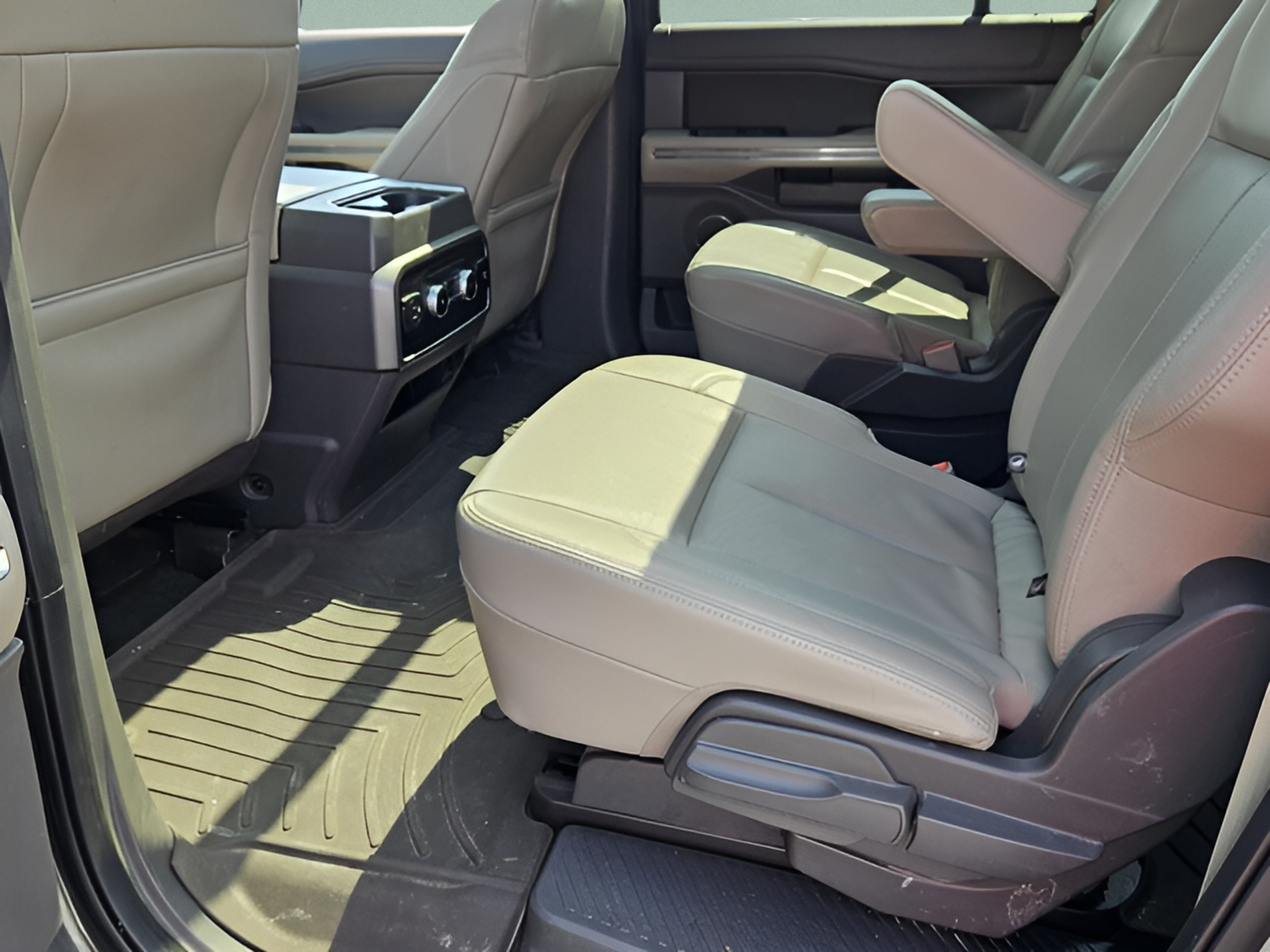 Used 2021 Ford Expedition Max XLT RWD image 10