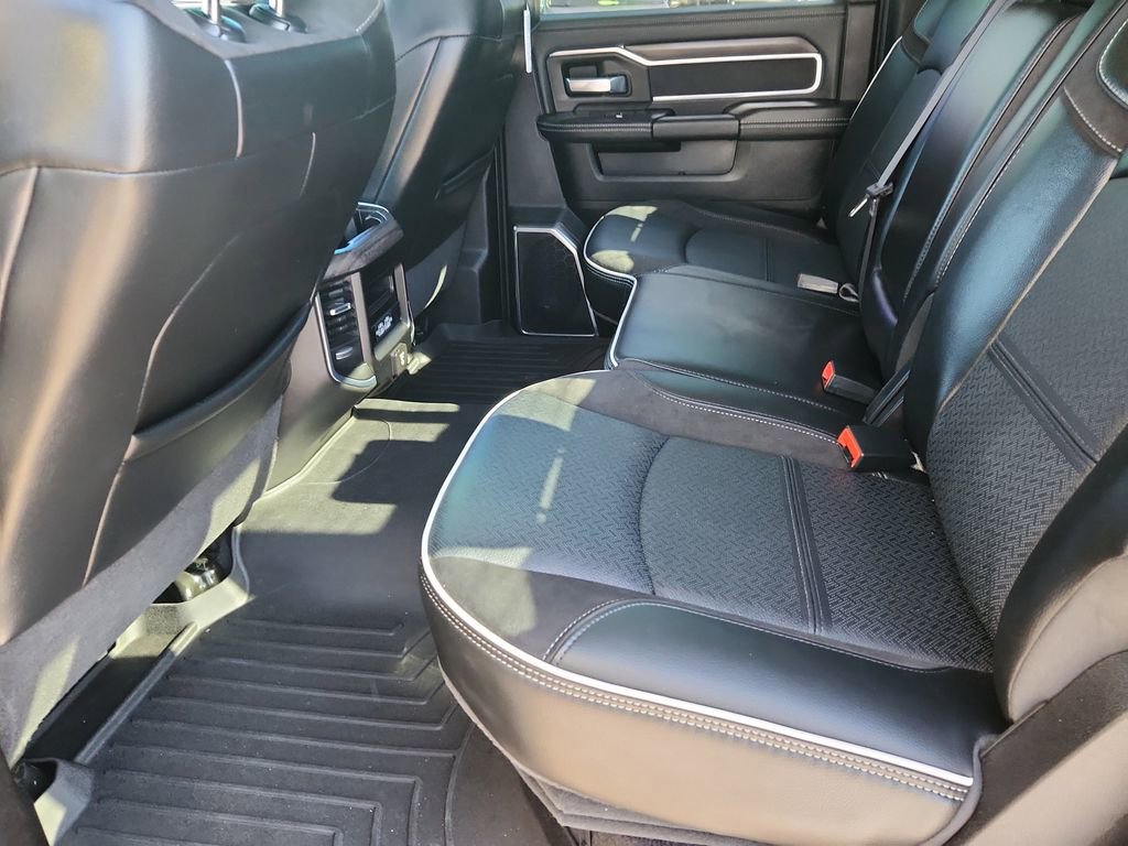 Used 2025 RAM 3500 Laramie w/ Sport Appearance Package AWD/4WD image 10