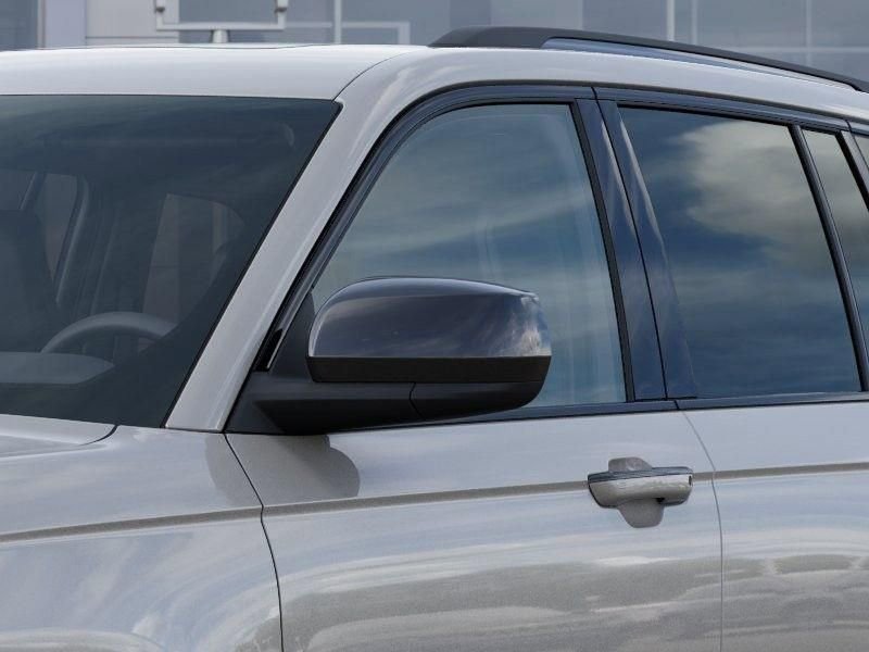 New 2025 Jeep Grand Cherokee Altitude image 12