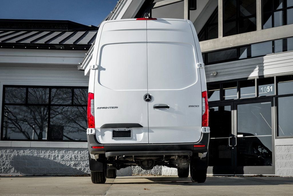 Used 2026 Mercedes-Benz Sprinter 2500 image 8