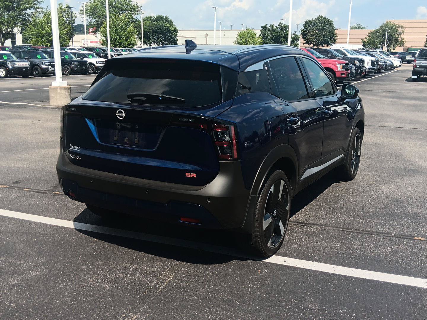 Used 2025 Nissan Kicks SR FWD image 5