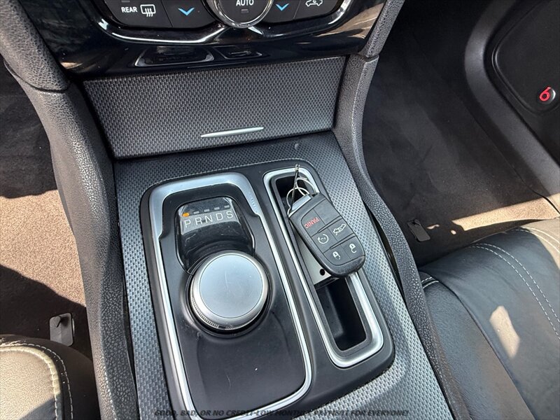 Used 2015 Chrysler 300 S w/ 300S Premium Group RWD image 29