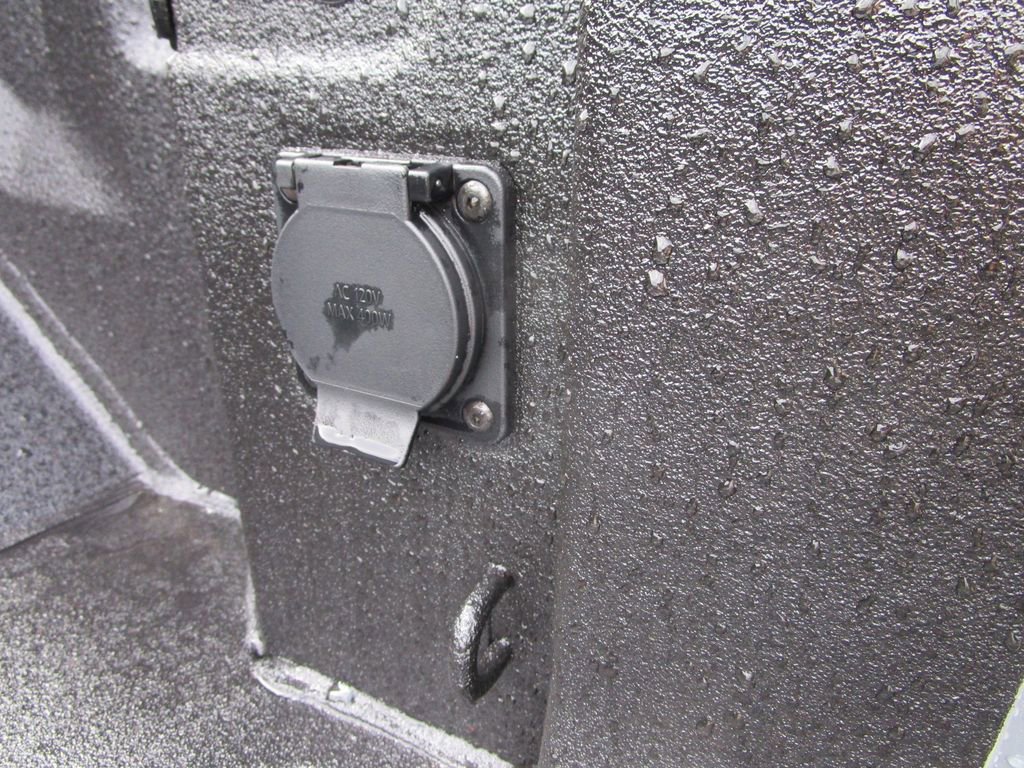 New 2026 GMC Hummer EV 4x4 Crew Cab image 11