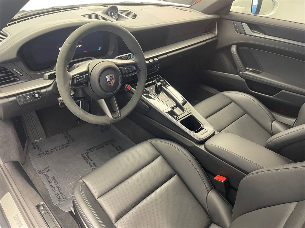 Certified 2025 Porsche 911 Carrera image 4