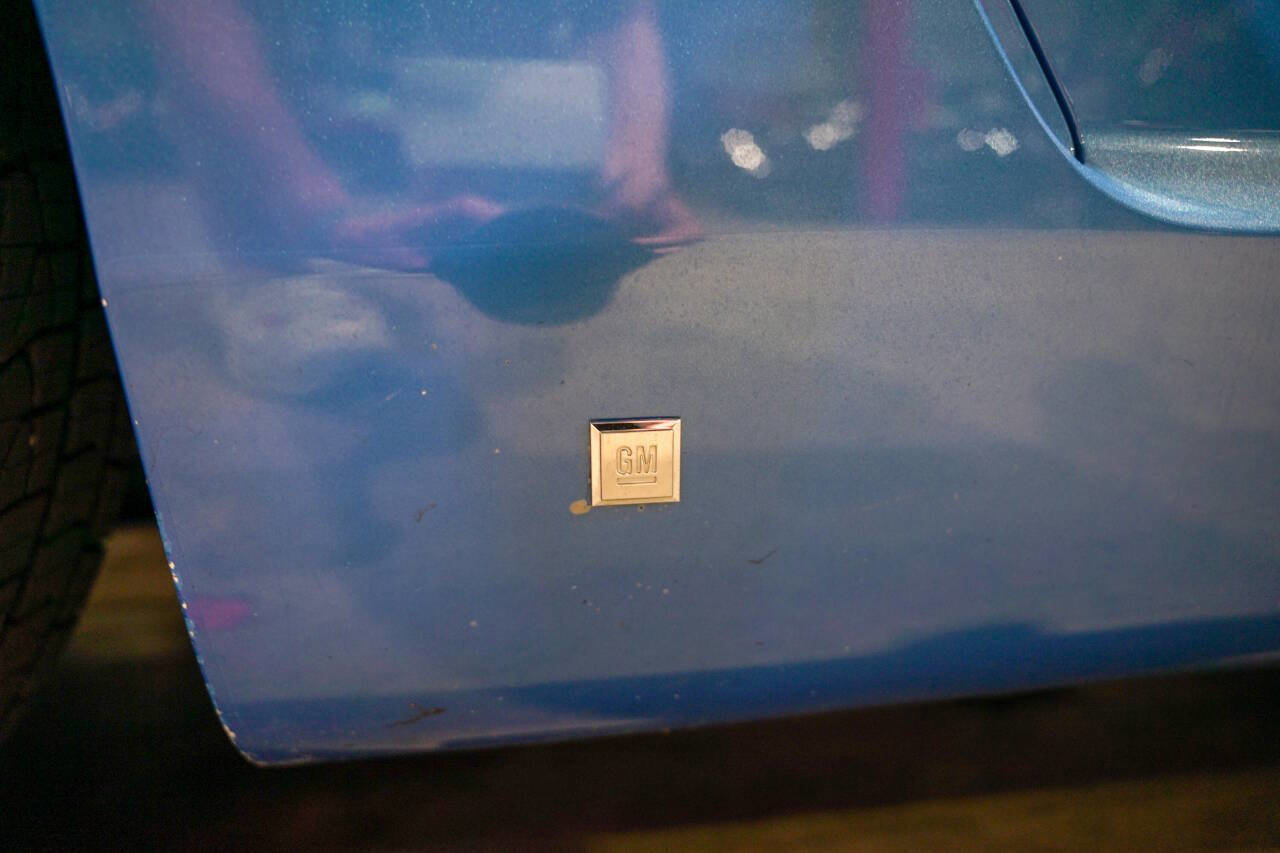 Used 2009 Saturn Sky Hydro Blue RWD image 33