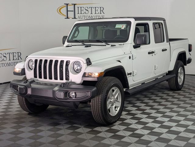 Used 2023 Jeep Gladiator Sport image 4