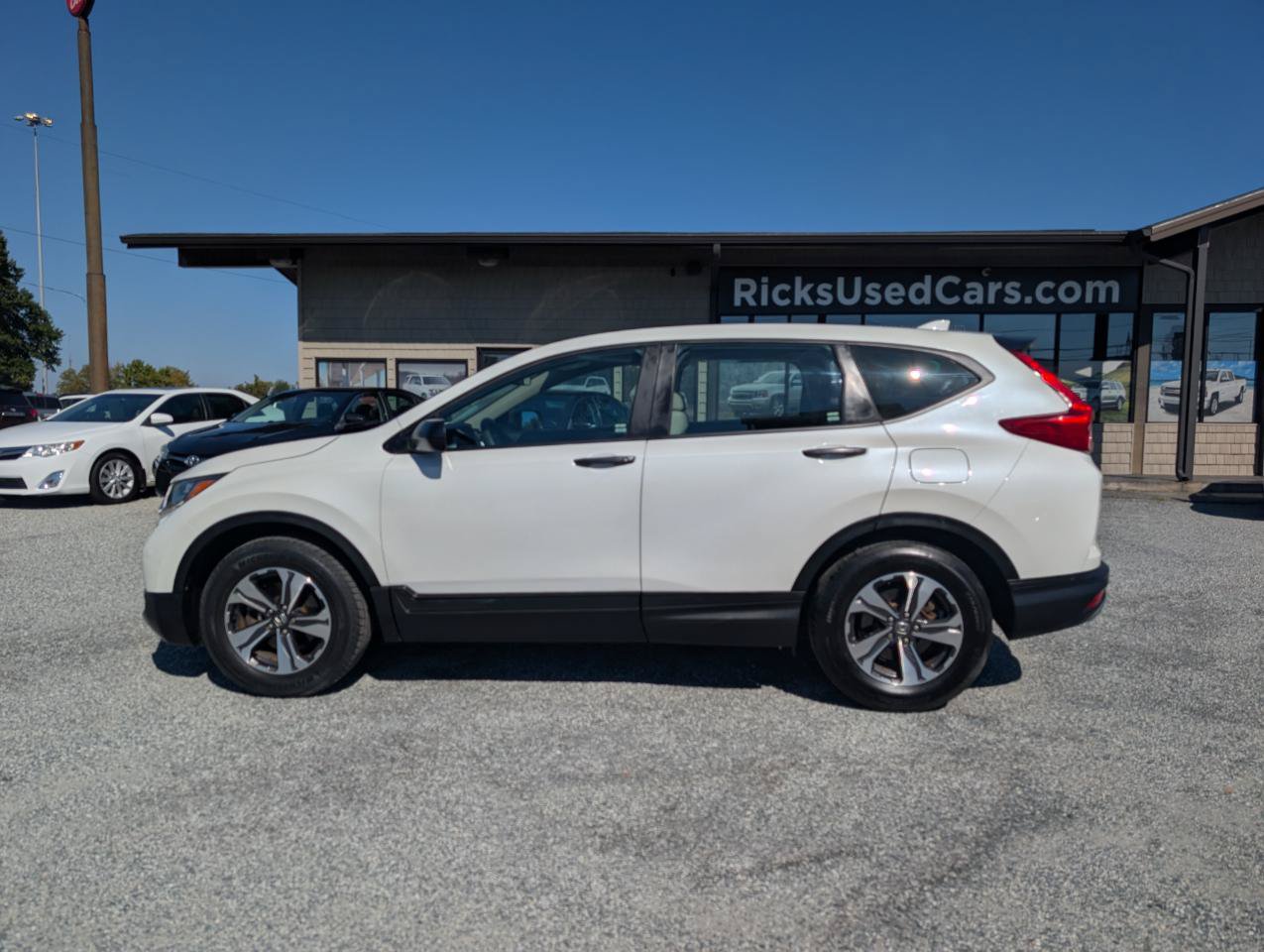 Used 2017 Honda CR-V LX image 11