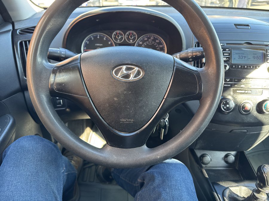 Used 2012 Hyundai Elantra GLS image 26