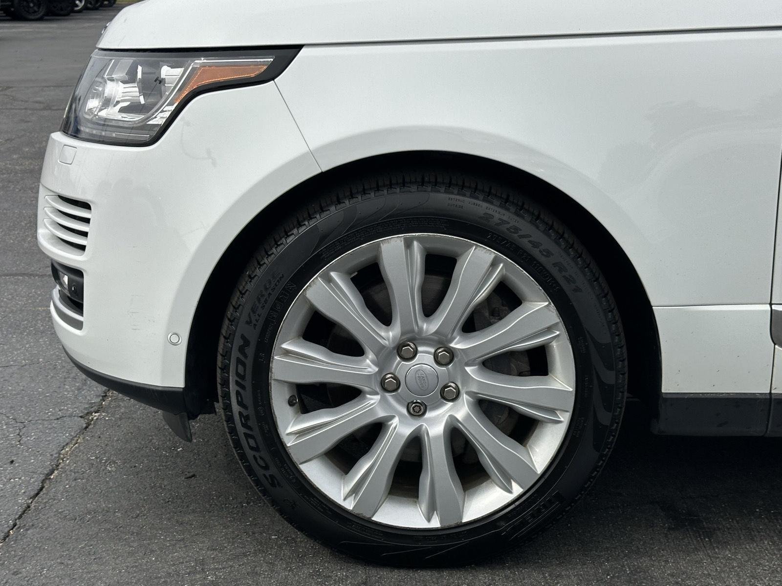 Used 2017 Land Rover Range Rover Supercharged AWD/4WD image 43