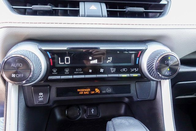 Used 2022 Toyota RAV4 XLE image 22