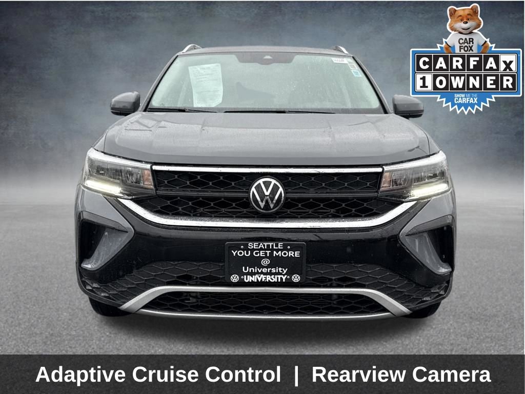 Used 2023 Volkswagen Taos SE image 2