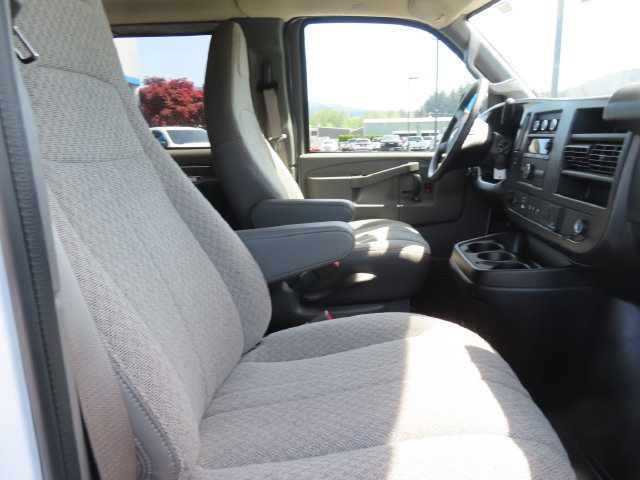 Used 2025 Chevrolet Express 3500 LT w/ LT Preferred Equipment Group RWD image 32