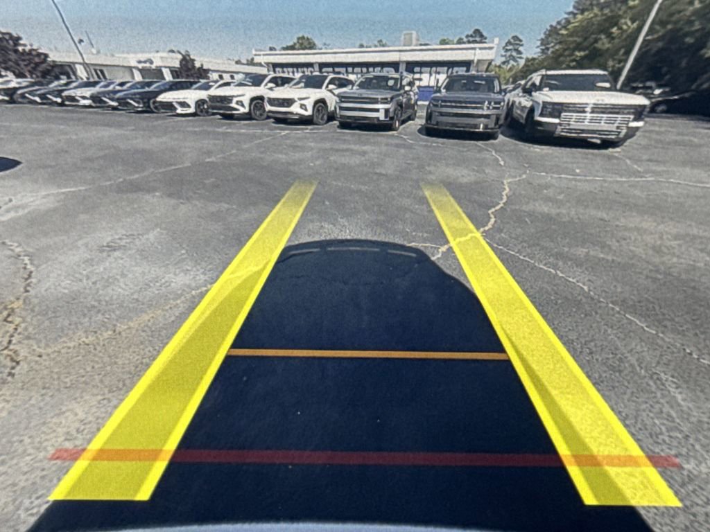 Used 2025 Land Rover Discovery S image 30