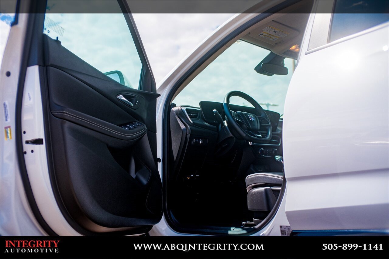 Used 2024 Buick Encore GX Sport Touring image 14