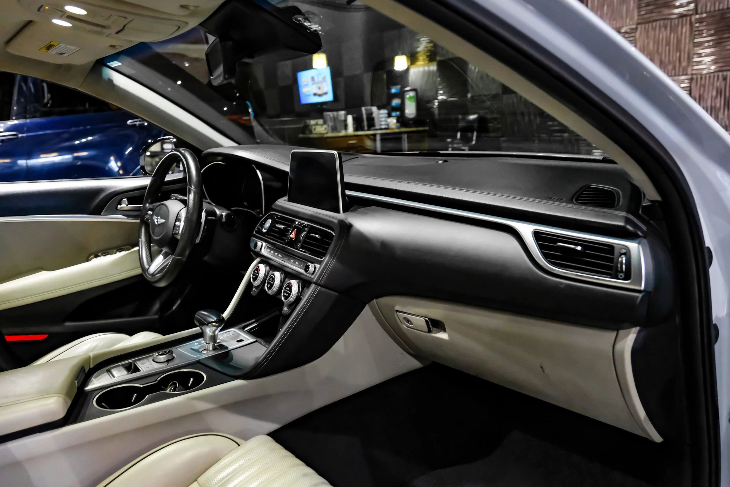 Used 2020 Genesis G70 3.3T w/ Elite Package image 14