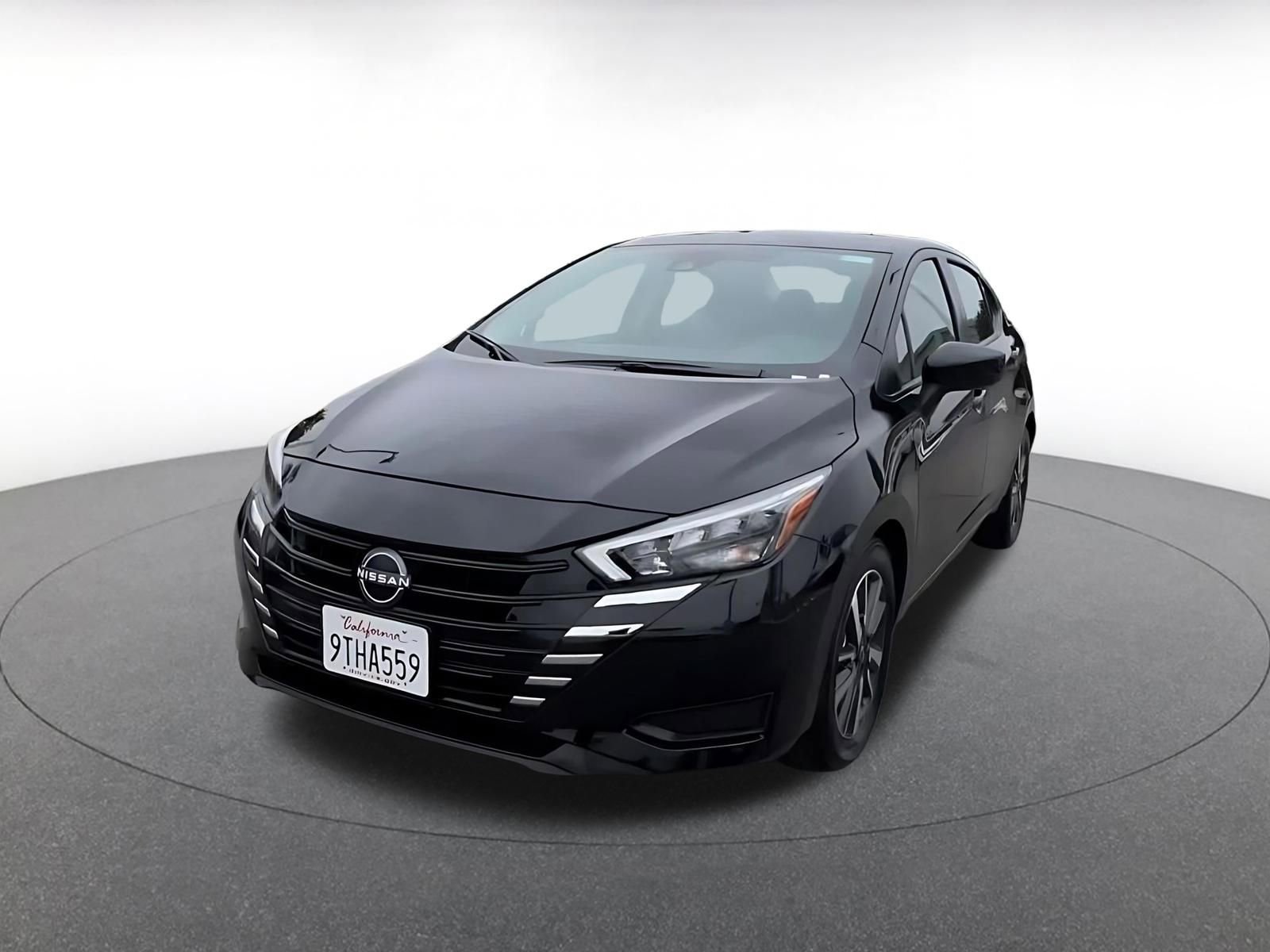 Used 2025 Nissan Versa SV FWD image 7