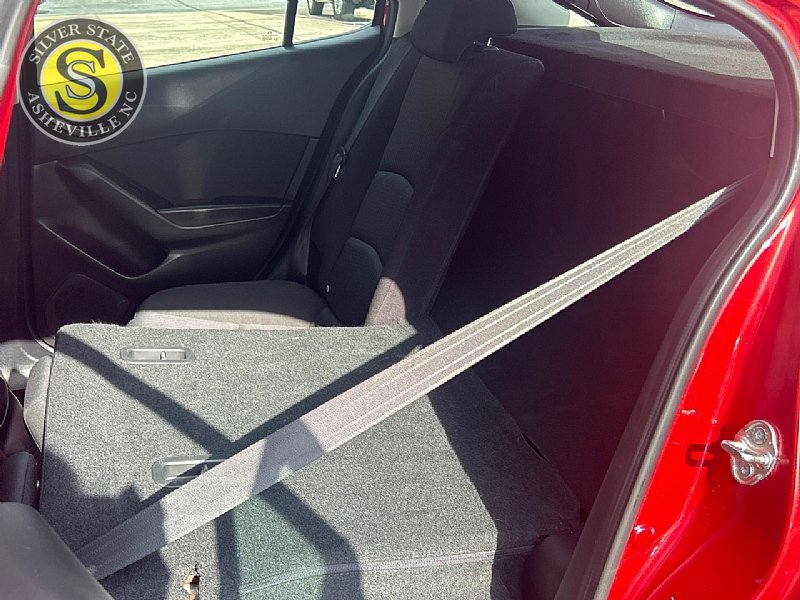 Used 2016 MAZDA MAZDA3 i Touring w/ Popular Equipment Package image 15