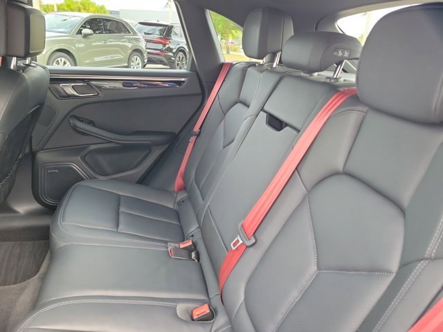 Used 2024 Porsche Macan Turbo image 11