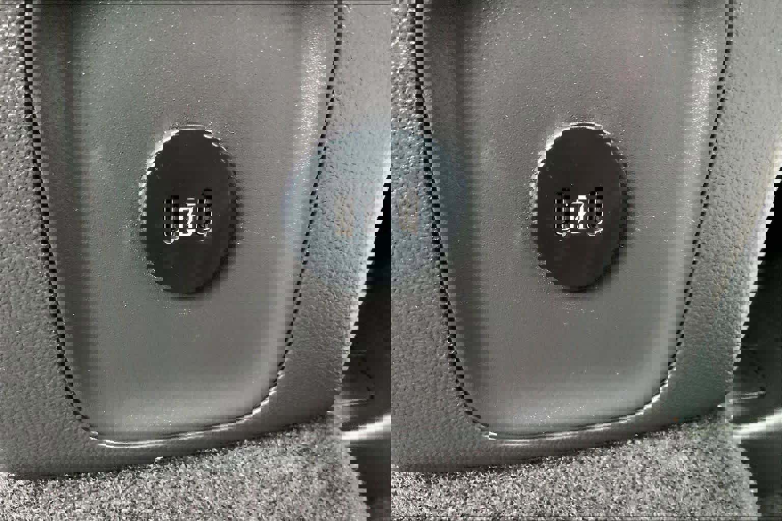 Certified 2025 Ford Escape SE w/ PHEV Premium Package image 33