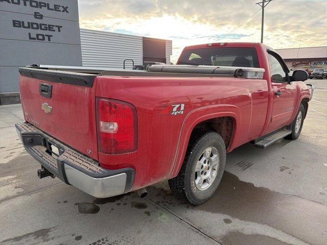 Used 2008 Chevrolet Silverado 1500 LT w/ Suspension Package, Off-Road image 7