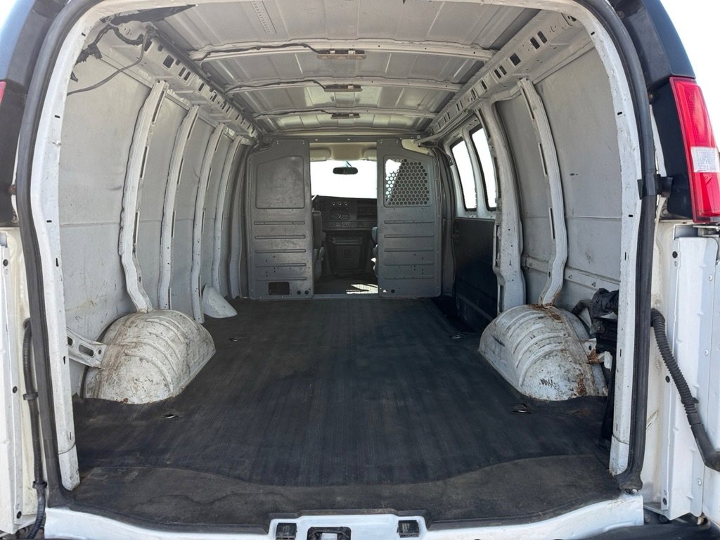 Used 2018 GMC Savana 2500 w/ Driver Convenience Package image 12