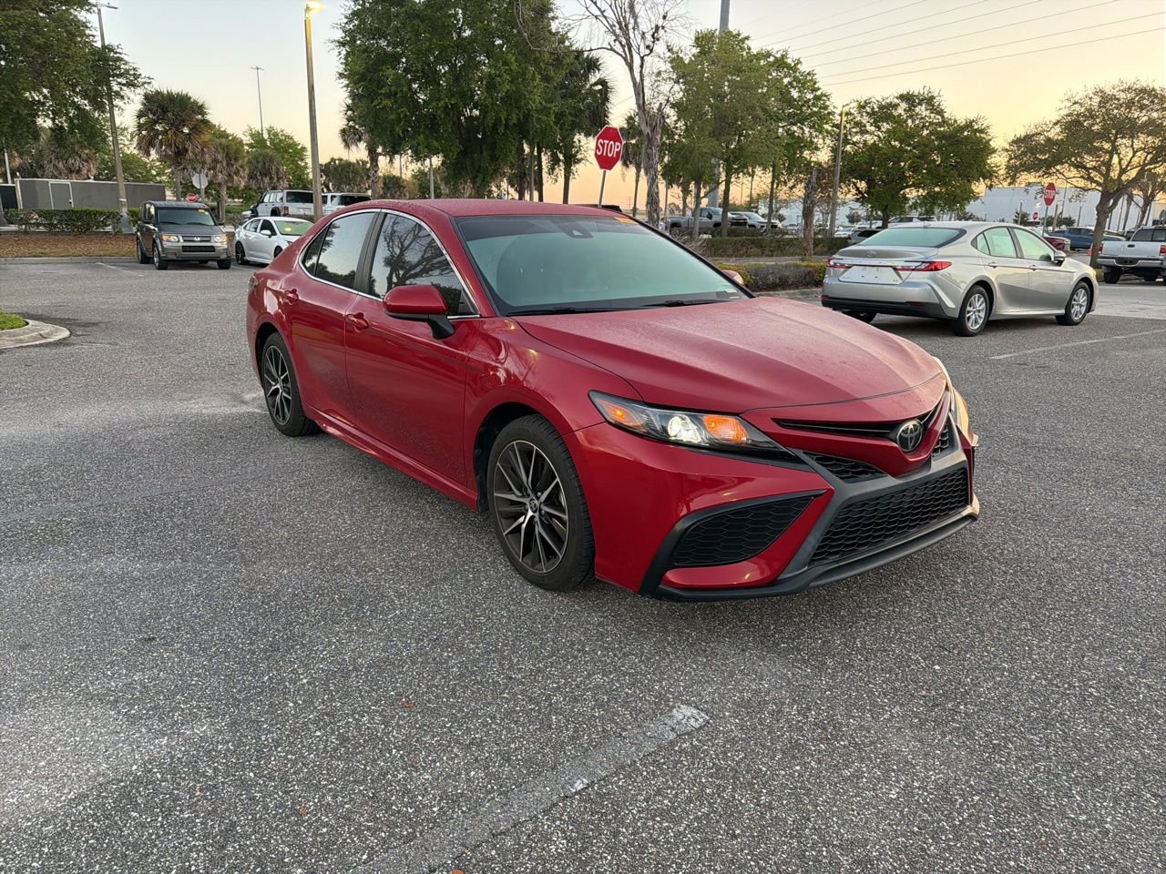 Used 2021 Toyota Camry SE image 5