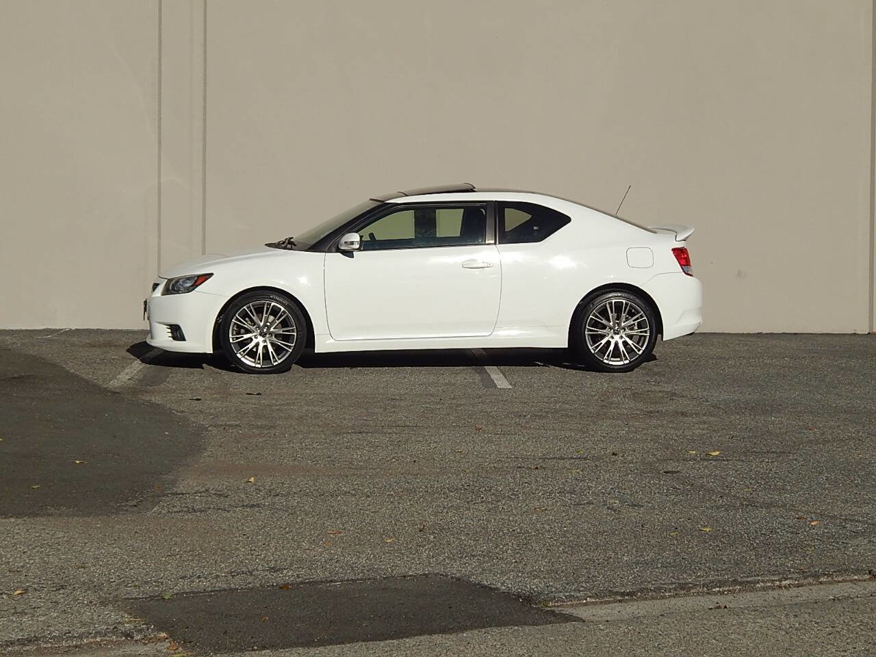 Used 2013 Scion tC image 5