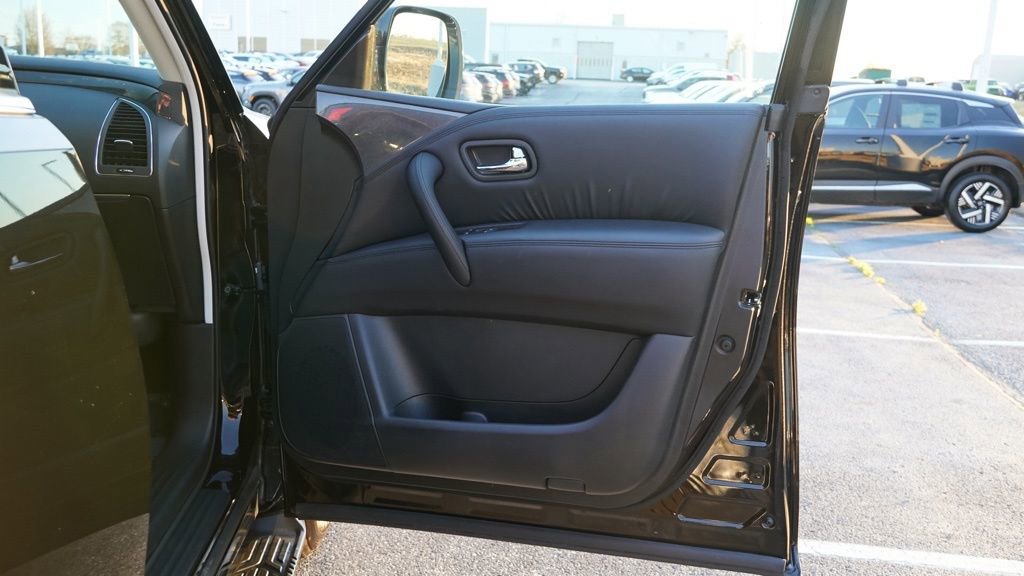Used 2024 Nissan Armada SV w/ Cargo Package image 25