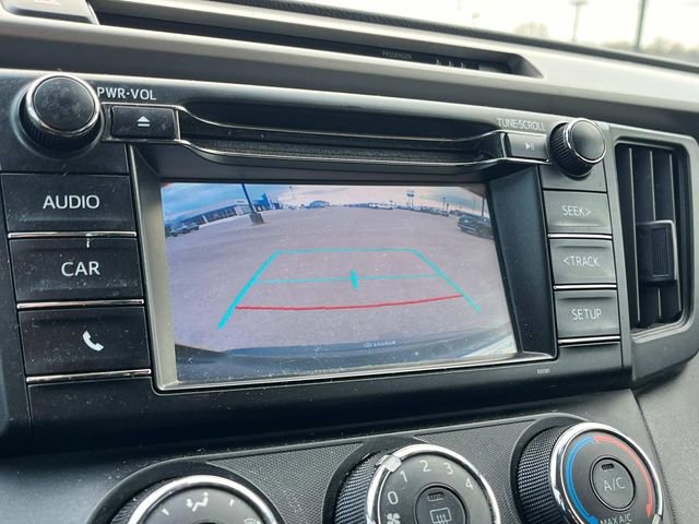 Used 2018 Toyota RAV4 LE image 30