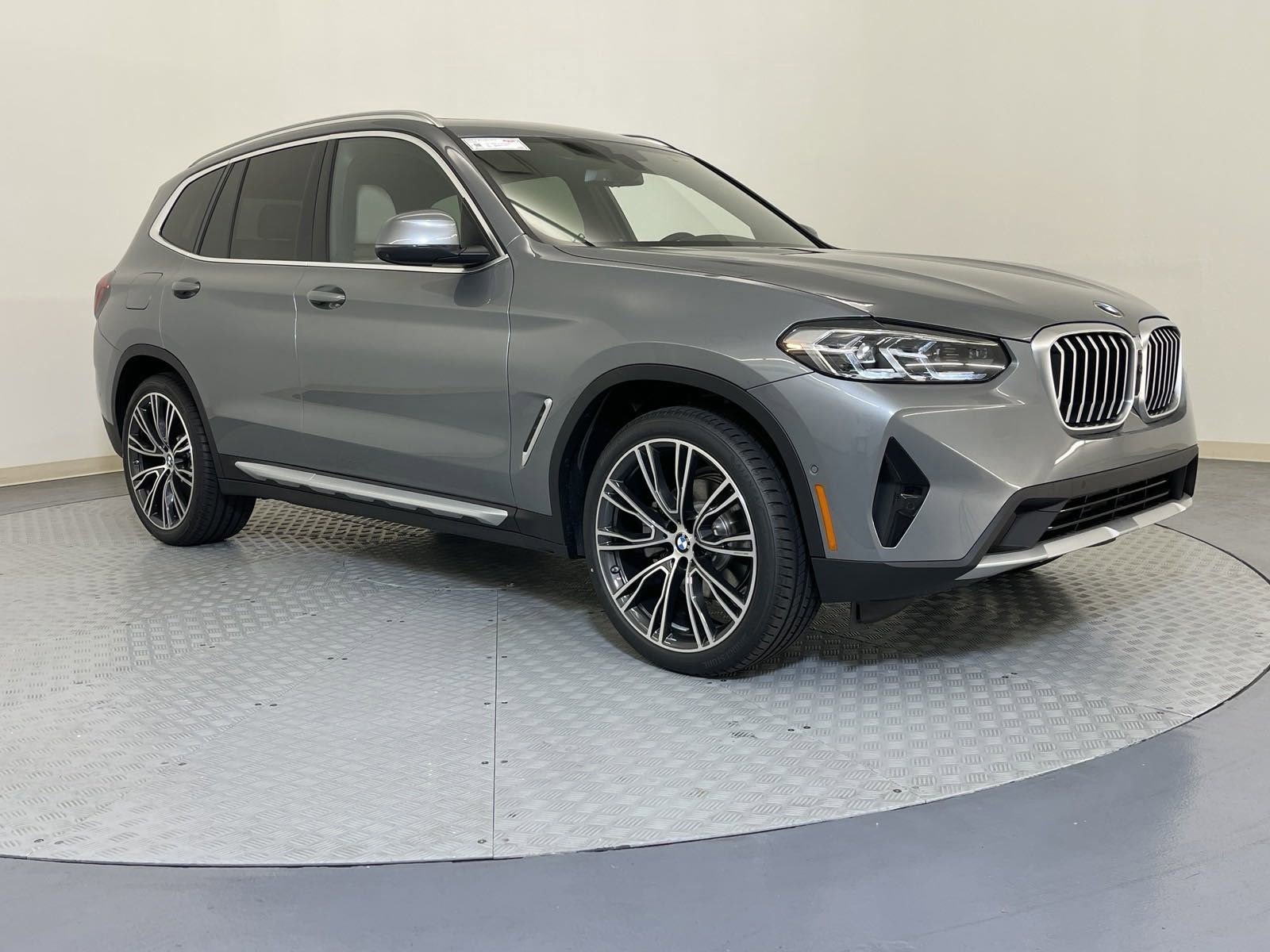 Used 2024 BMW X3 xDrive30i w/ Convenience Package w/ZPA image 7